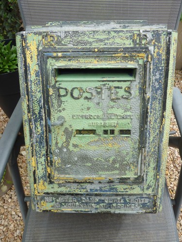 Ancienne boite aux lettres - aux,
